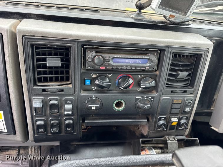 image for item ER0205 2006 Sterling SC8000 street sweeper