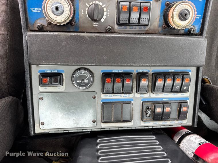 image for item ER0205 2006 Sterling SC8000 street sweeper