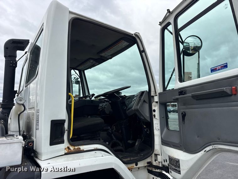 image for item ER0205 2006 Sterling SC8000 street sweeper