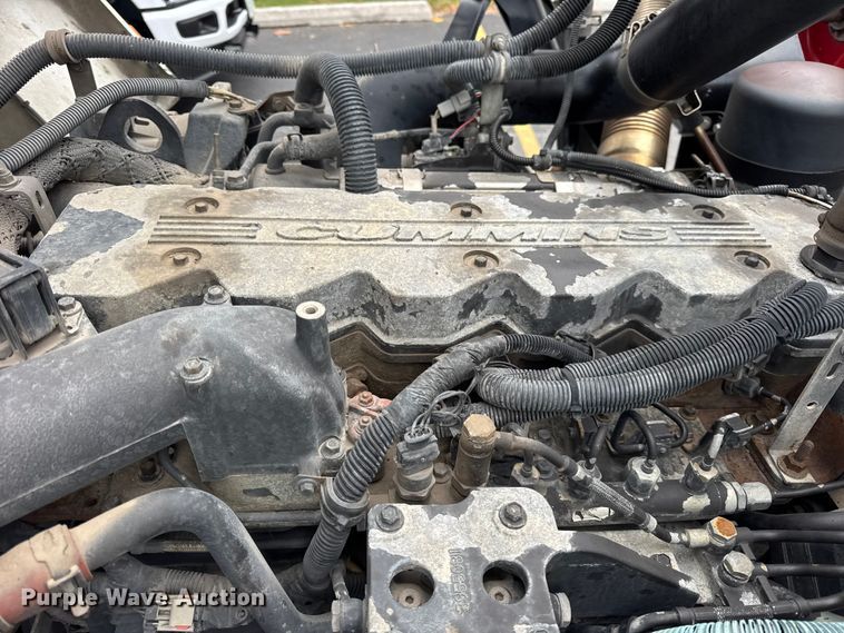 image for item ER0205 2006 Sterling SC8000 street sweeper