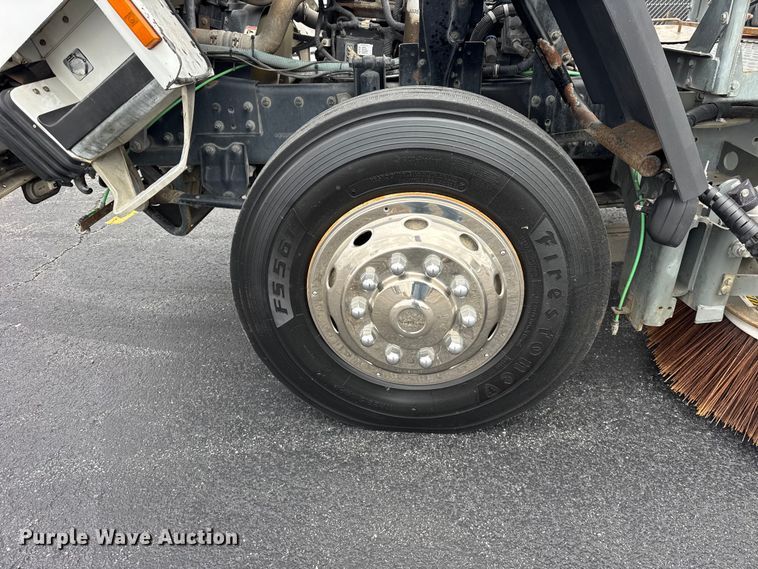 image for item ER0205 2006 Sterling SC8000 street sweeper