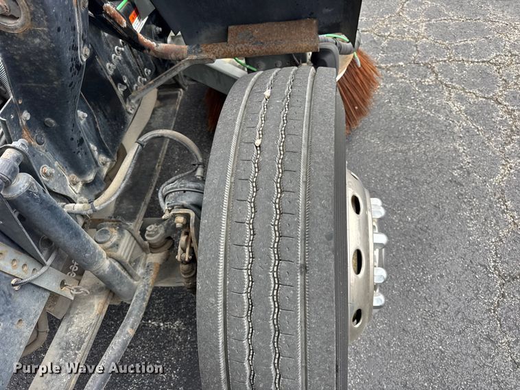 image for item ER0205 2006 Sterling SC8000 street sweeper