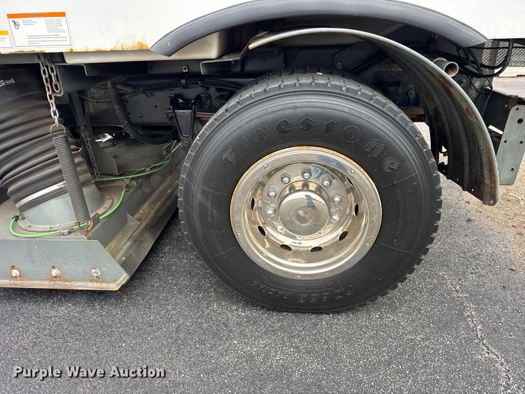 image for item ER0205 2006 Sterling SC8000 street sweeper