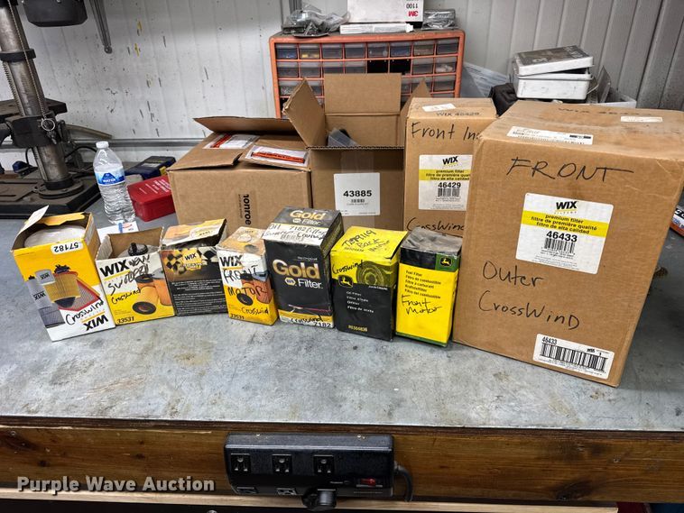 image for item ER0205 2006 Sterling SC8000 street sweeper