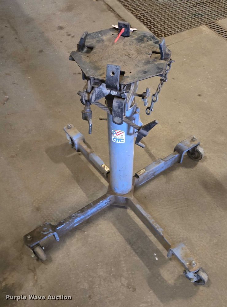 image for item ES2518 Assorted tools