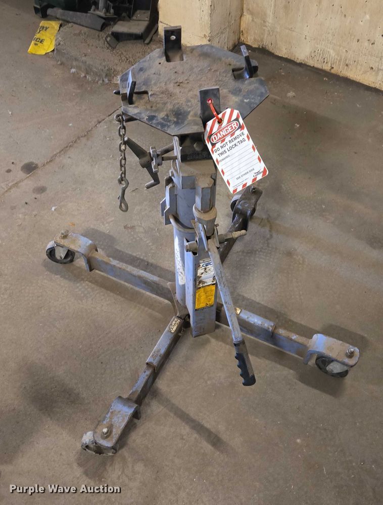 image for item ES2518 Assorted tools