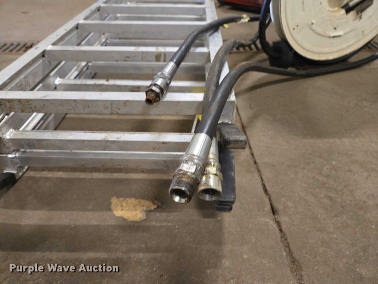 image for item ES2518 Assorted tools