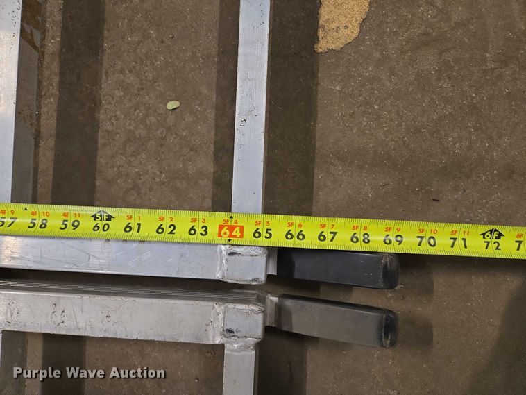 image for item ES2518 Assorted tools