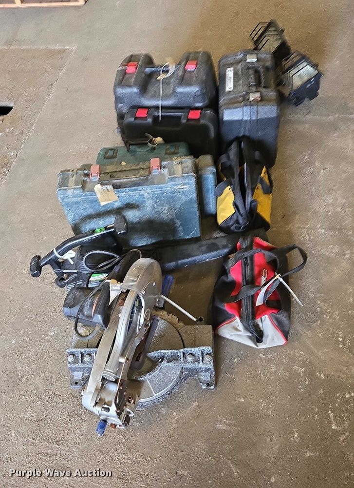 image for item ES2519 Dewalt assorted tools