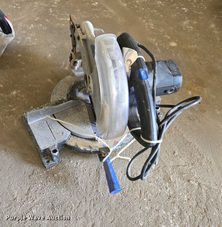 image for item ES2519 Dewalt assorted tools