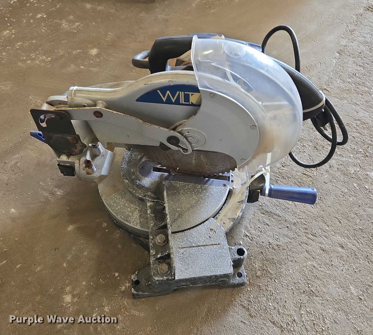 image for item ES2519 Dewalt assorted tools