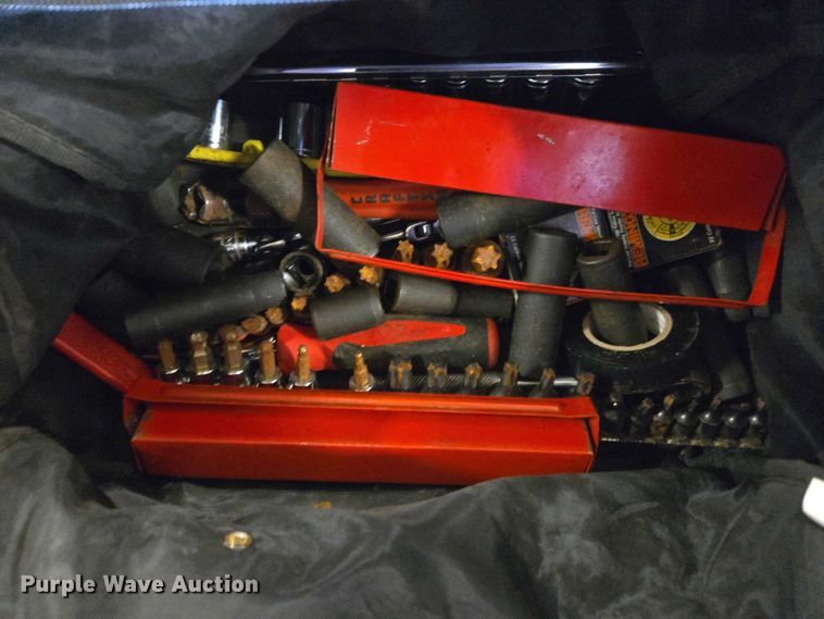 image for item ES2519 Dewalt assorted tools