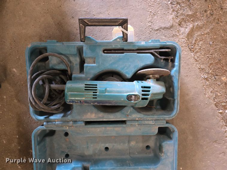 image for item ES2519 Dewalt assorted tools