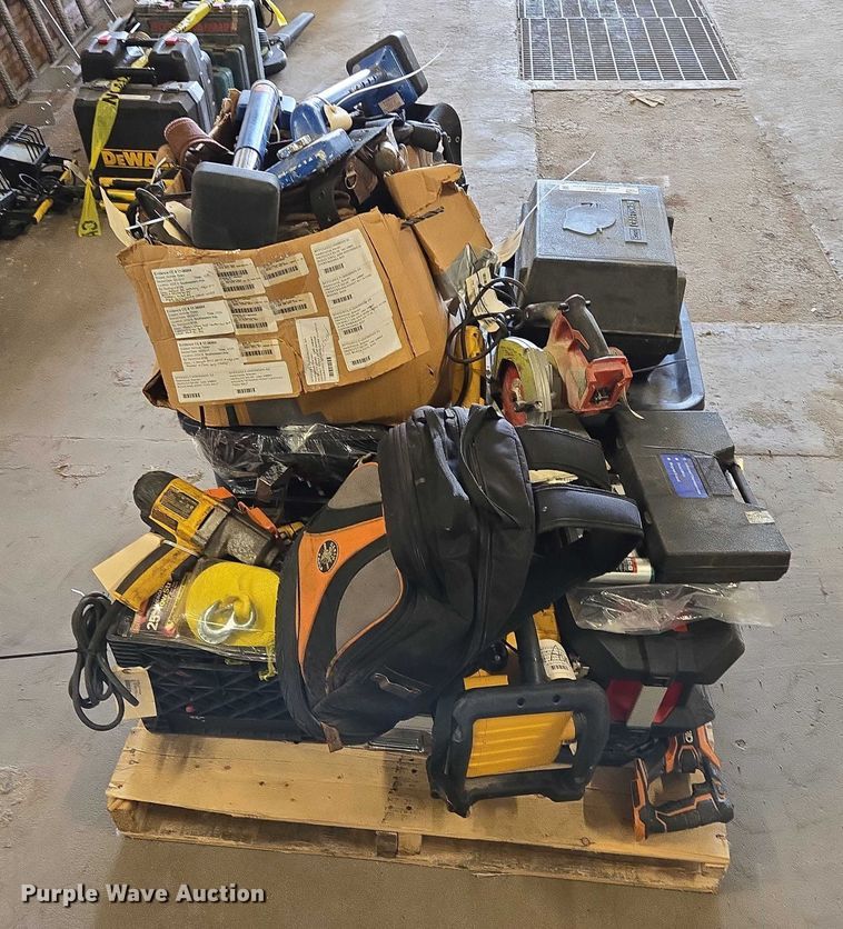 image for item ES2520 Assorted tools