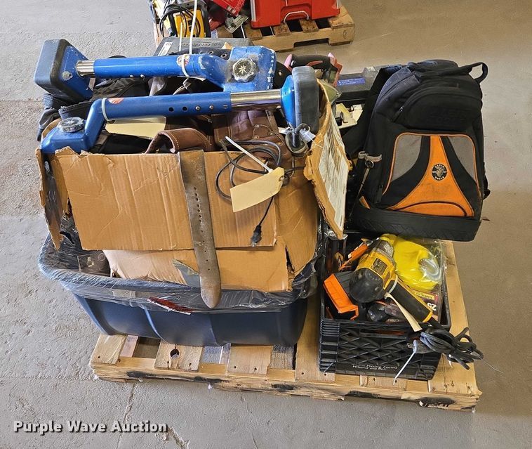 image for item ES2520 Assorted tools