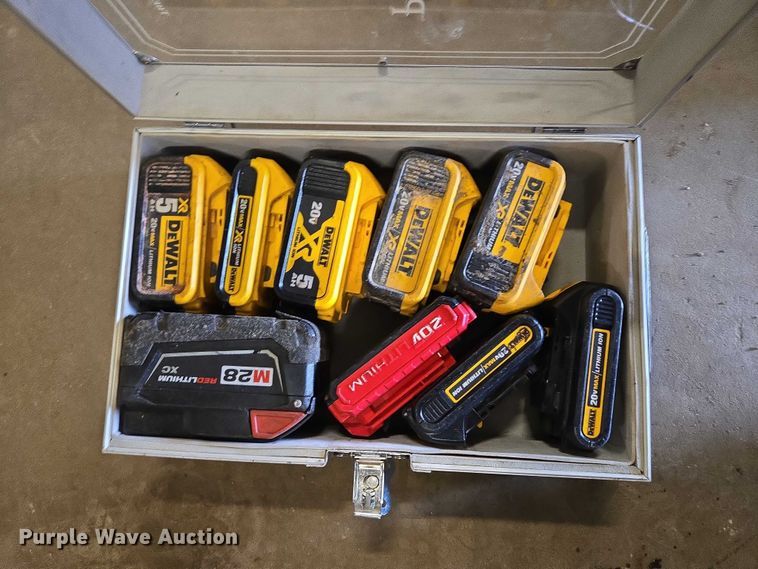 image for item ES2520 Assorted tools