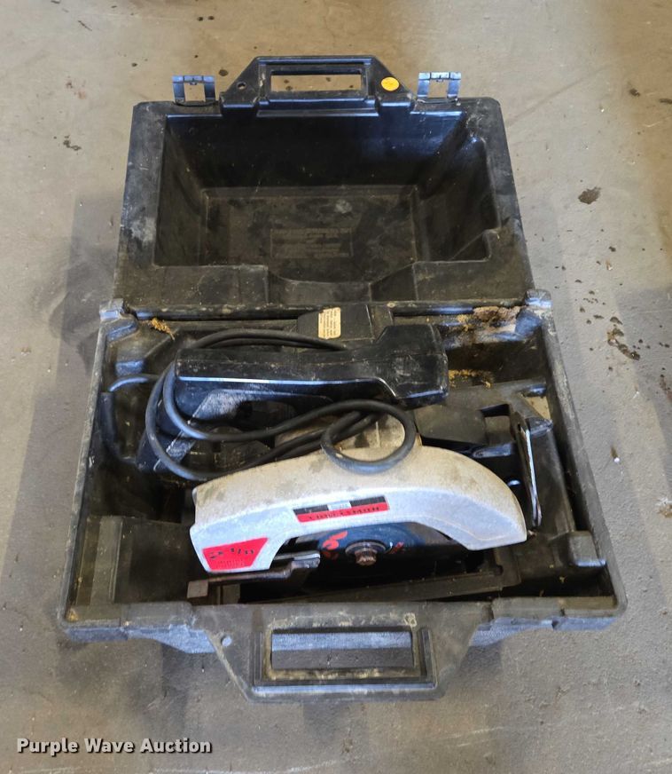 image for item ES2520 Assorted tools