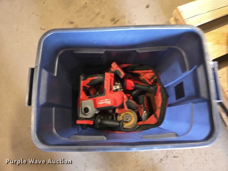 image for item ES2520 Assorted tools