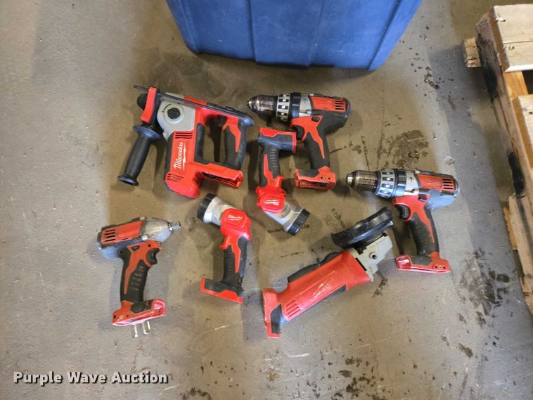 image for item ES2520 Assorted tools