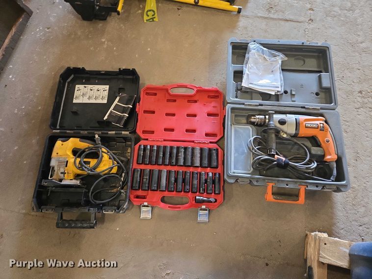 image for item ES2520 Assorted tools