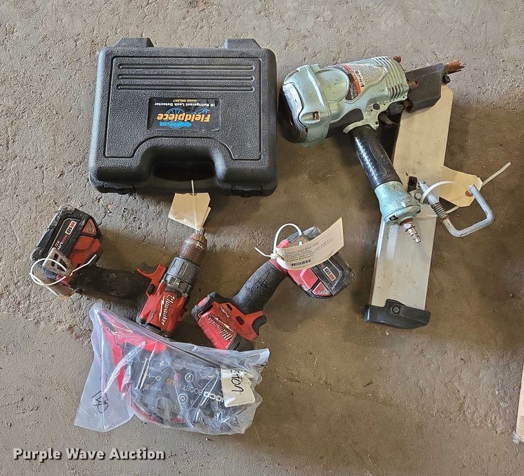 image for item ES2520 Assorted tools