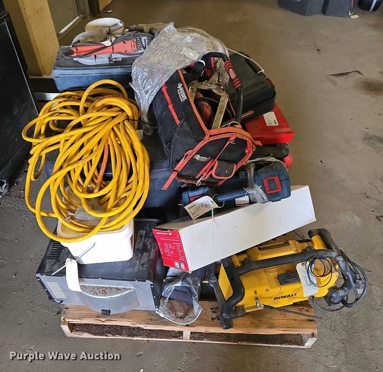 image for item ES2521 Assorted tools