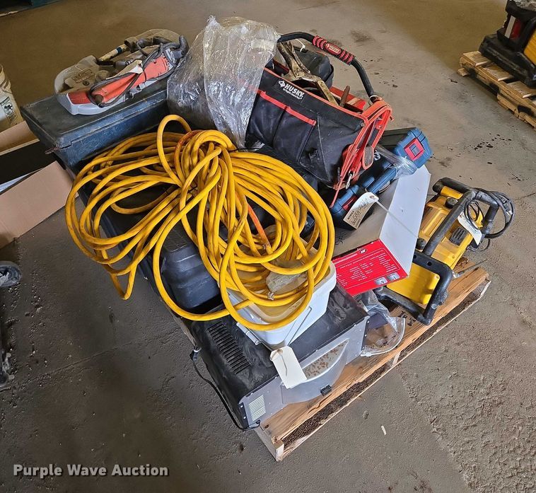 image for item ES2521 Assorted tools