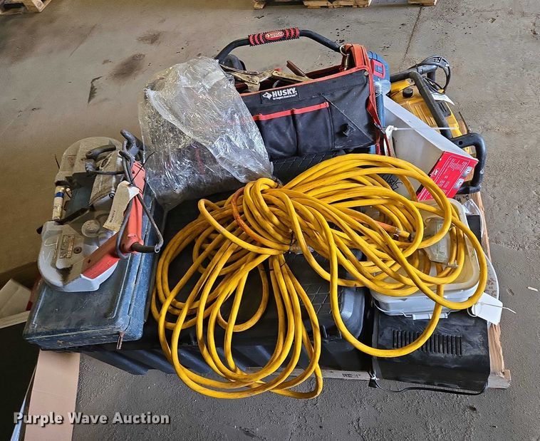 image for item ES2521 Assorted tools