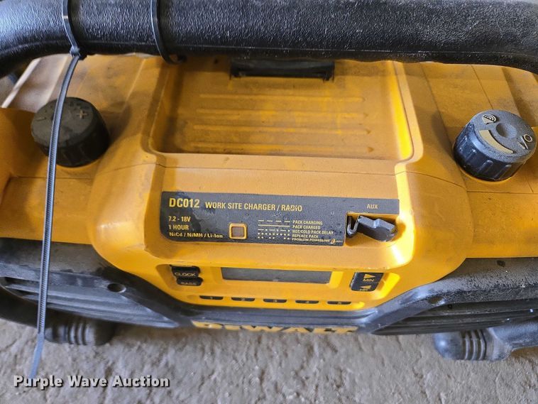 image for item ES2521 Assorted tools