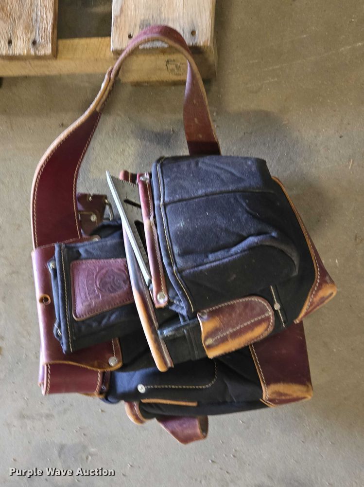 image for item ES2521 Assorted tools