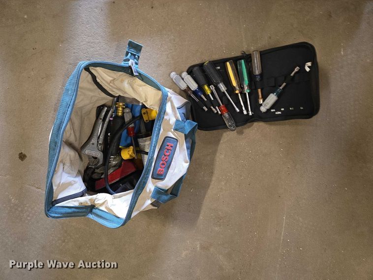 image for item ES2521 Assorted tools