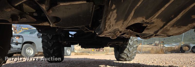 image for item ES2523 2006 Kawasaki Mule 3010 utility vehicle