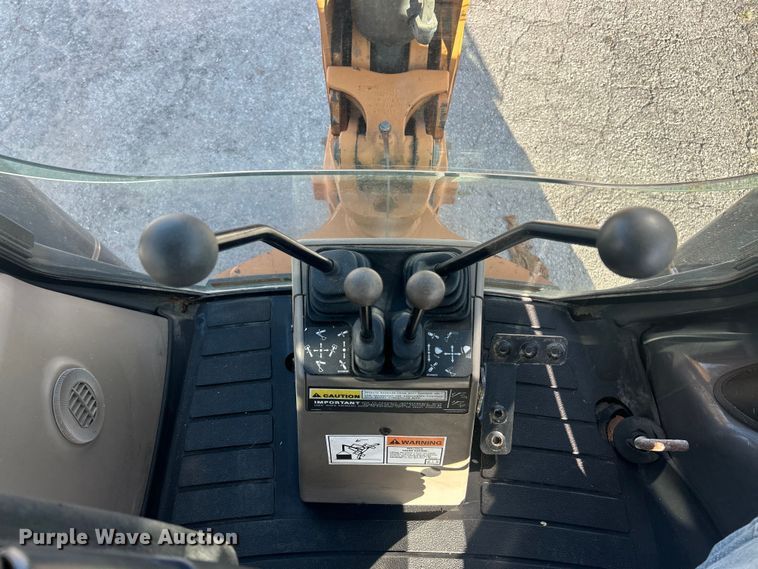 image for item ET3281 2013 Case 590 Super N backhoe