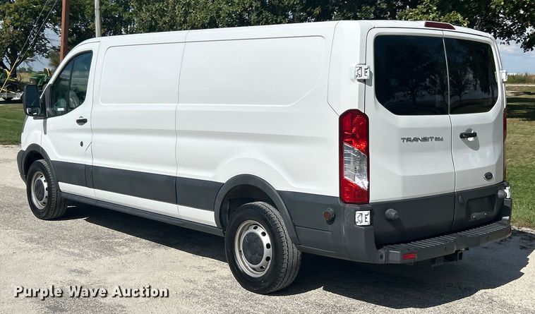 image for item ET3283 2018 Ford Transit 250 van