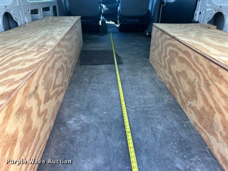 image for item ET3283 2018 Ford Transit 250 van