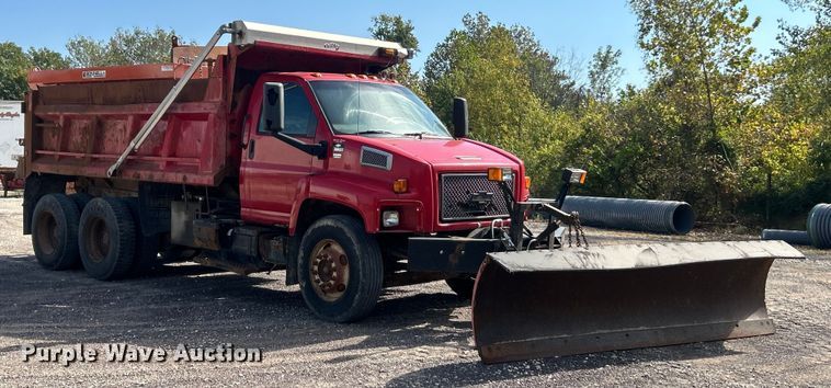 image for item ET3374 2005 Chevrolet C8500 dump truck