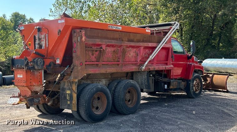 image for item ET3374 2005 Chevrolet C8500 dump truck