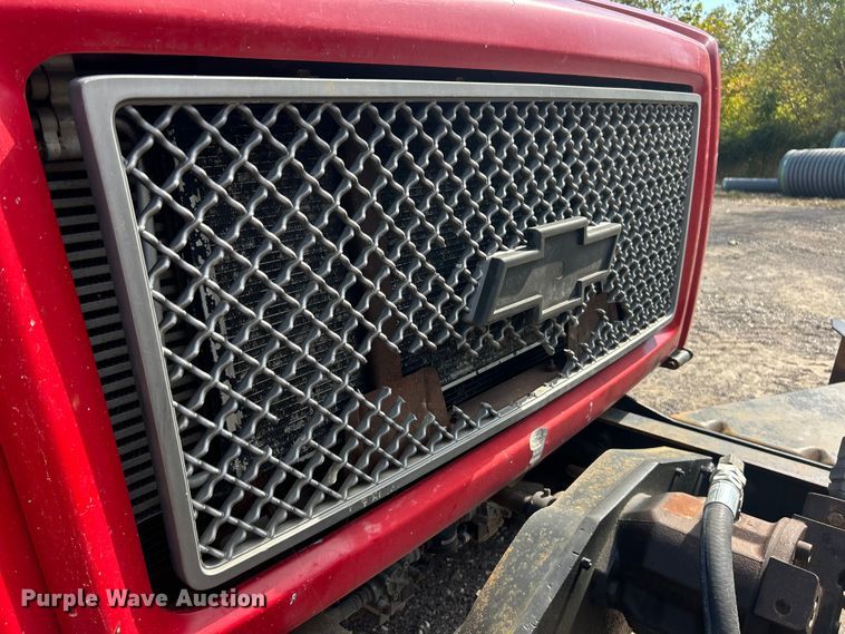 image for item ET3374 2005 Chevrolet C8500 dump truck