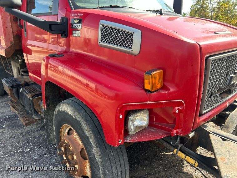 image for item ET3374 2005 Chevrolet C8500 dump truck