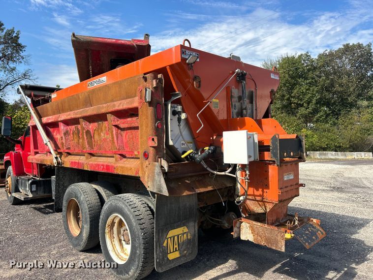 image for item ET3374 2005 Chevrolet C8500 dump truck