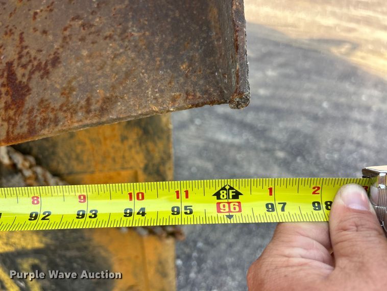 image for item ET3374 2005 Chevrolet C8500 dump truck