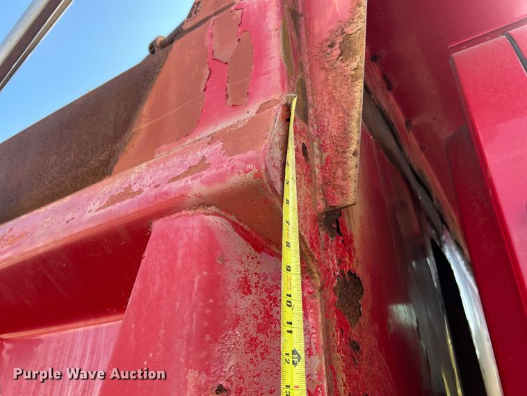 image for item ET3374 2005 Chevrolet C8500 dump truck