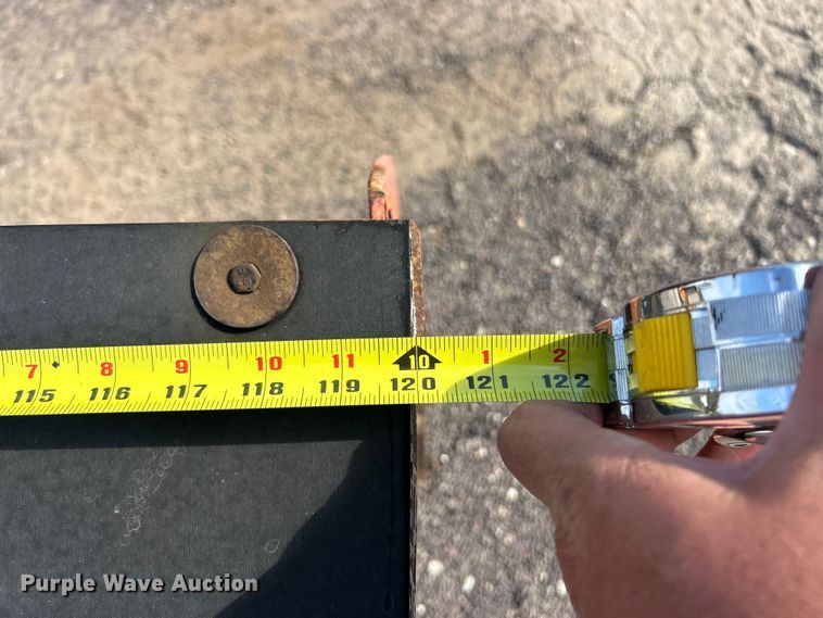 image for item ET3374 2005 Chevrolet C8500 dump truck