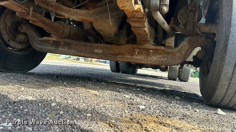 image for item ET3374 2005 Chevrolet C8500 dump truck