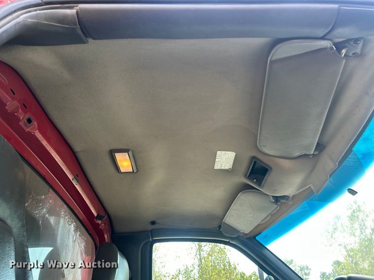 image for item ET3374 2005 Chevrolet C8500 dump truck