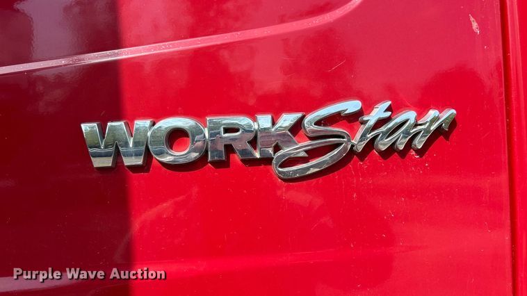 image for item ET3375 2010 International SF525 dump truck