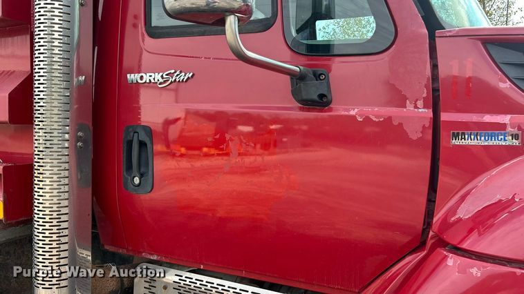 image for item ET3375 2010 International SF525 dump truck