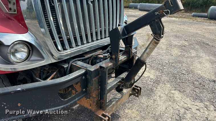 image for item ET3375 2010 International SF525 dump truck