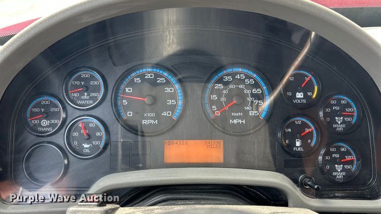 image for item ET3375 2010 International SF525 dump truck