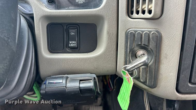 image for item ET3375 2010 International SF525 dump truck